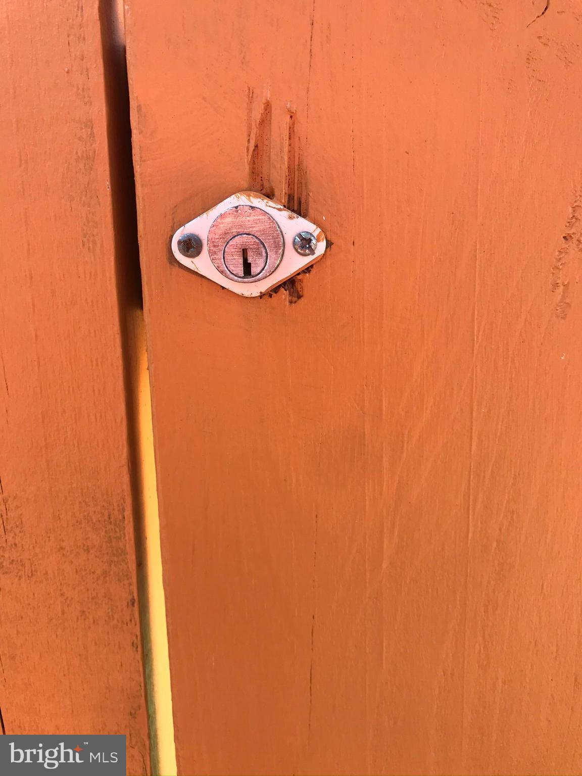 1677 Bayfield Way Reston, VA 20194 - Photo 8 of 47 Fence Lock