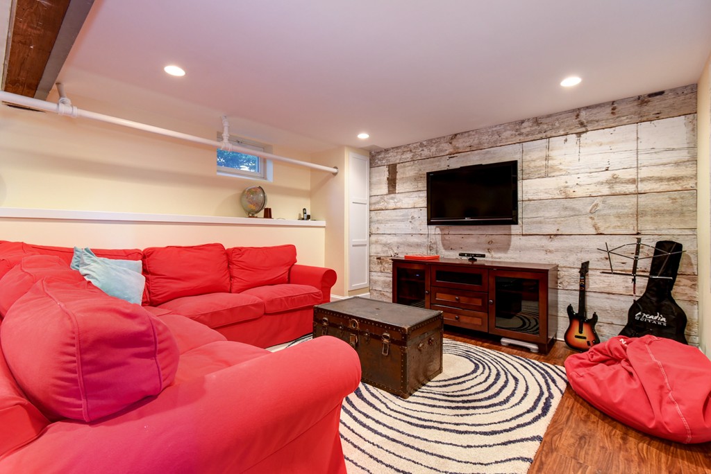 236 Dover Road Westwood, MA 02090 - Photo 17 of 21 Gallery Image 17