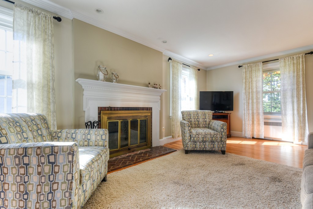 236 Dover Road Westwood, MA 02090 - Photo 7 of 21 Gallery Image 7