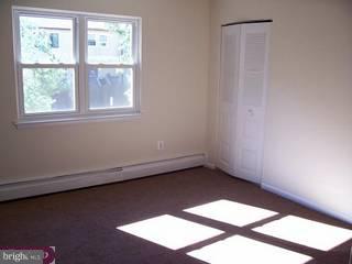 1402 Walnut Ridge Drive Pottstown, PA 19464 - Photo 4 of 6 Gallery Image 4
