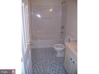 1402 Walnut Ridge Drive Pottstown, PA 19464 - Photo 5 of 6 Gallery Image 5