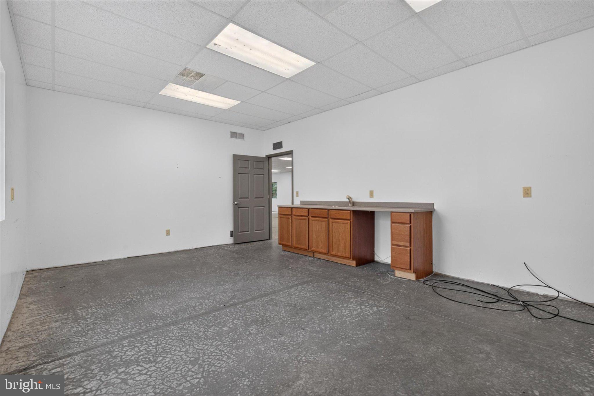 239 Lawn Road Palmyra, PA 17078 - Photo 41 of 64 Versatile space ready for your vision.