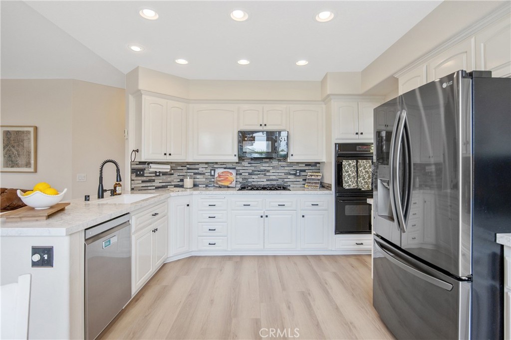 25654 Shaw Place Stevenson Ranch, CA 91381 - Photo 19 of 75