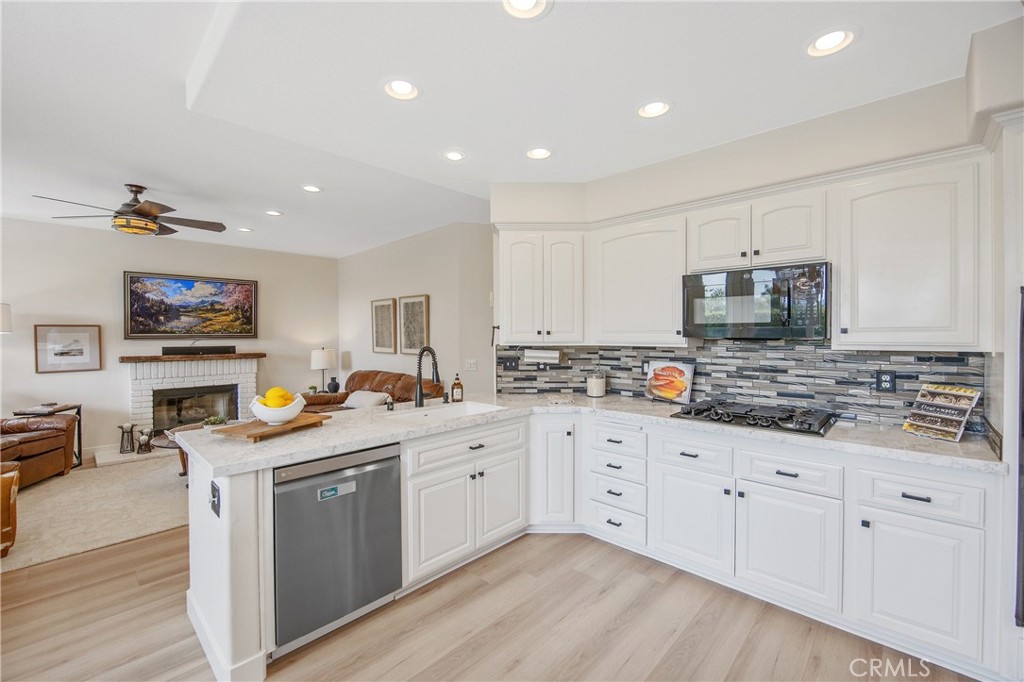 25654 Shaw Place Stevenson Ranch, CA 91381 - Photo 20 of 75