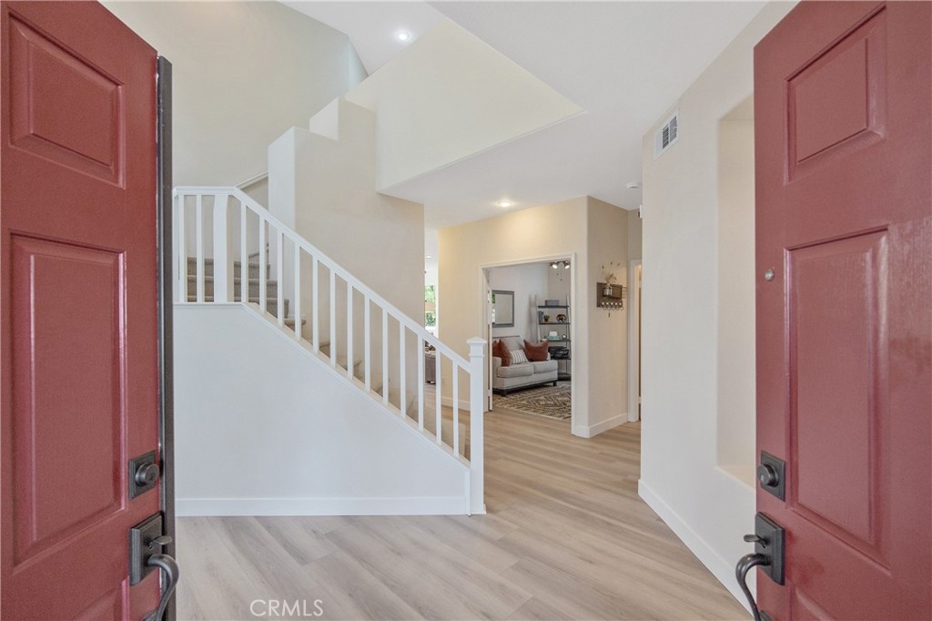 25654 Shaw Place Stevenson Ranch, CA 91381 - Photo 3 of 75