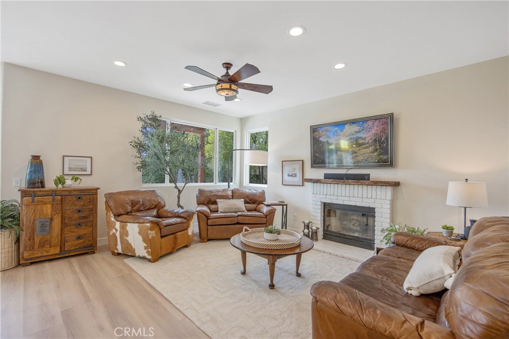 25654 Shaw Place Stevenson Ranch, CA 91381 - Photo 10 of 75
