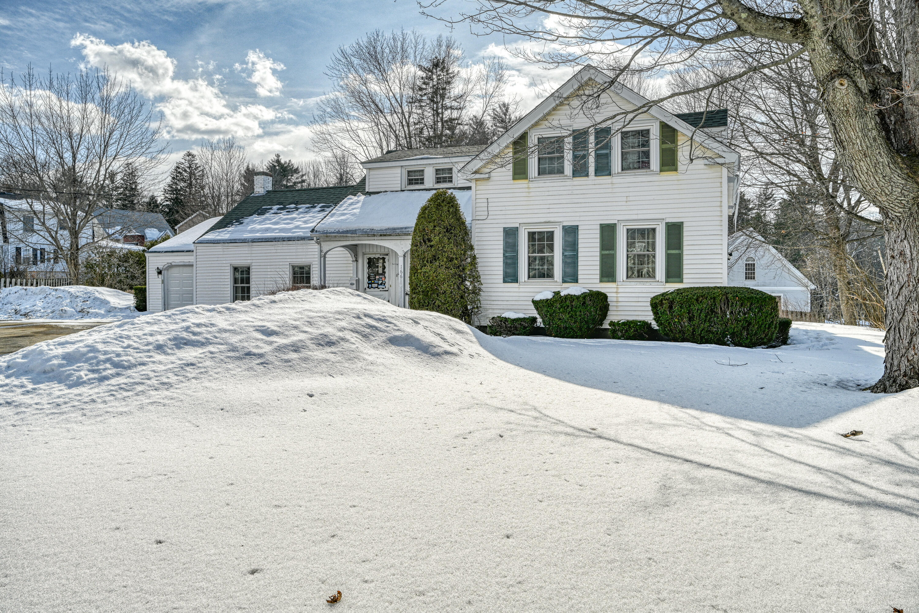 166 Cony Street Augusta, ME 04330 - Photo 3 of 55 110385gr-102