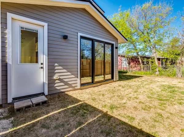 $499,000 | 206 East Wonsley Drive, Unit A, Austin, TX 78753