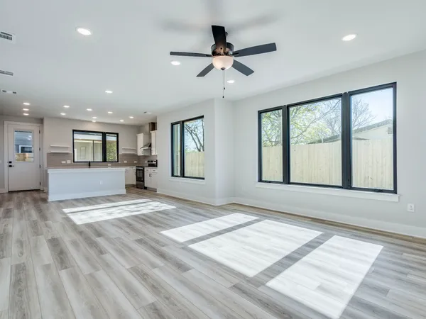 $499,000 | 206 East Wonsley Drive, Unit A, Austin, TX 78753