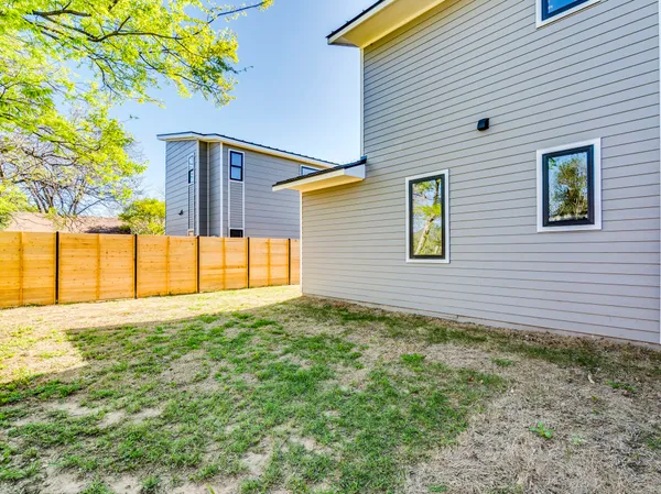 $499,000 | 206 East Wonsley Drive, Unit A, Austin, TX 78753