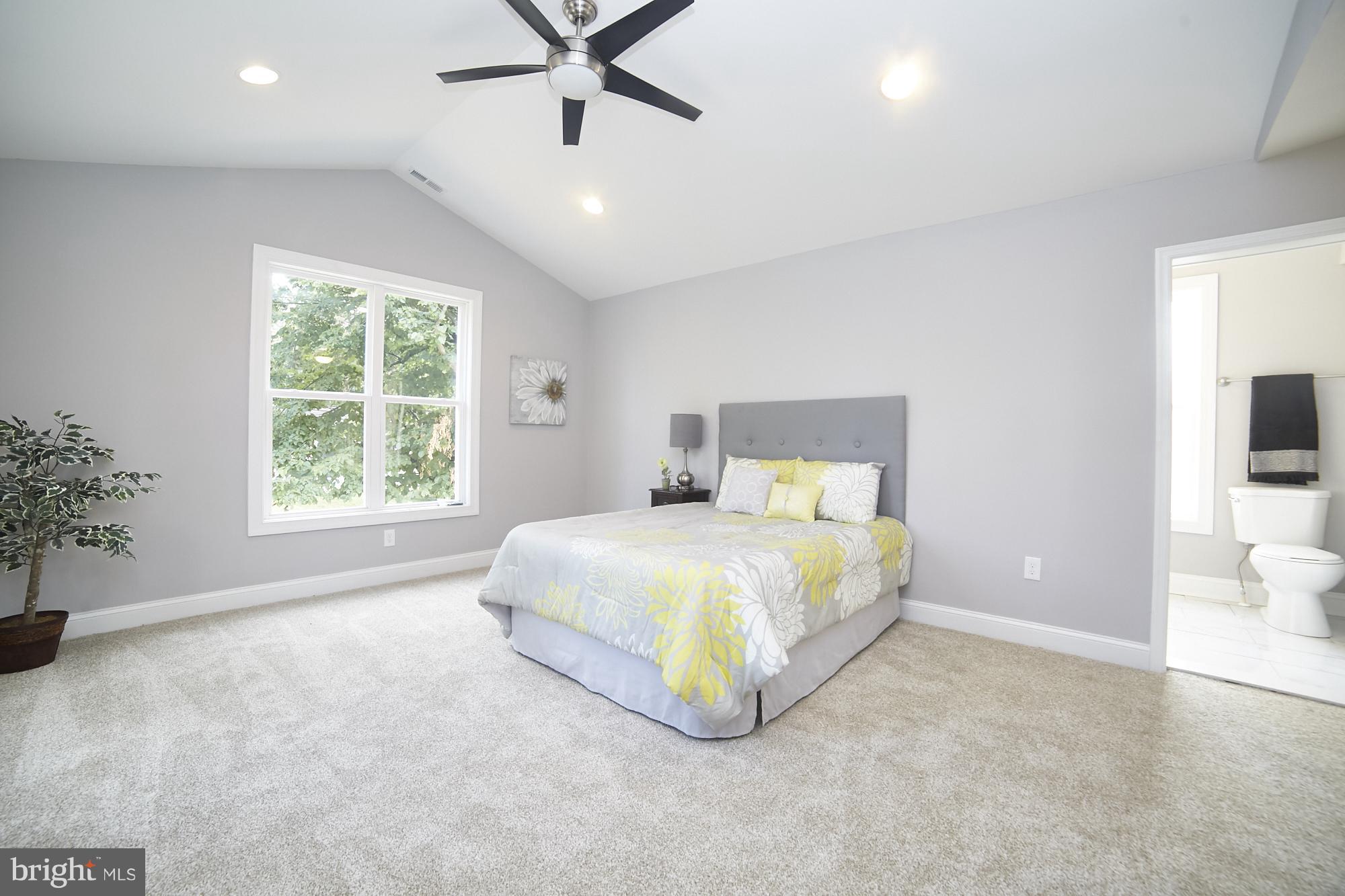 4604 Ridge Avenue Baltimore, MD 21227 - Photo 18 of 29 Bedroom (Master)