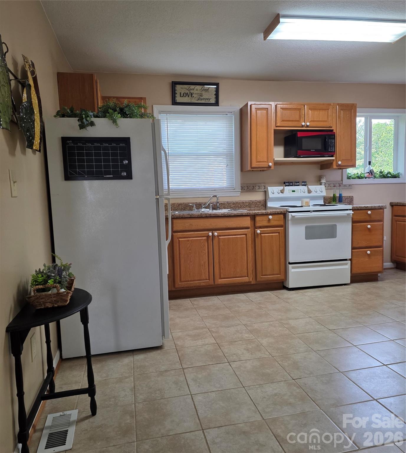 376 State Street Marion, NC 28752 - Photo 20 of 33