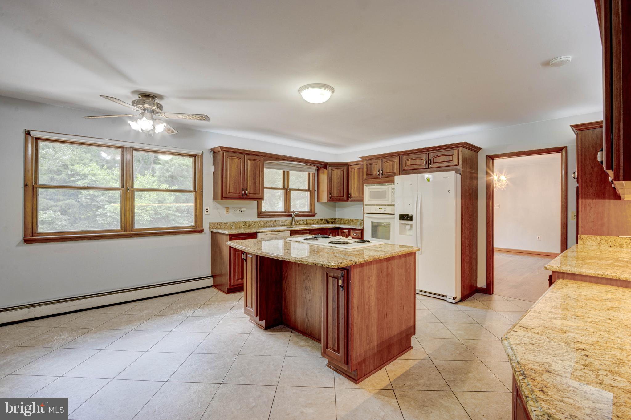 8191 Old Mill Road Pasadena, MD 21122 - Photo 10 of 37