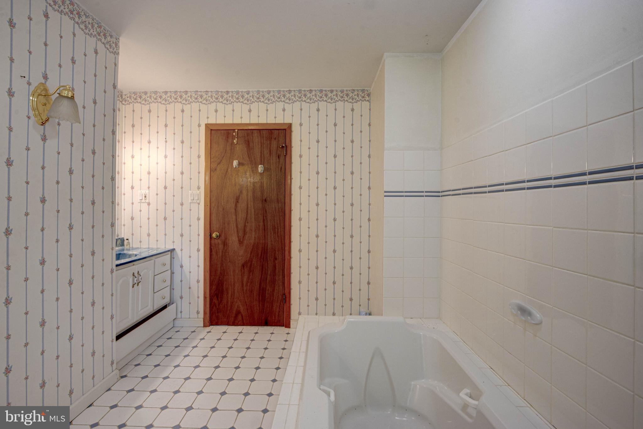 8191 Old Mill Road Pasadena, MD 21122 - Photo 17 of 37