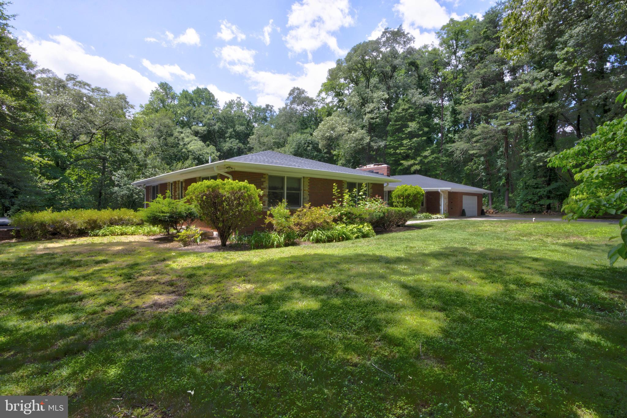 8191 Old Mill Road Pasadena, MD 21122 - Photo 2 of 37