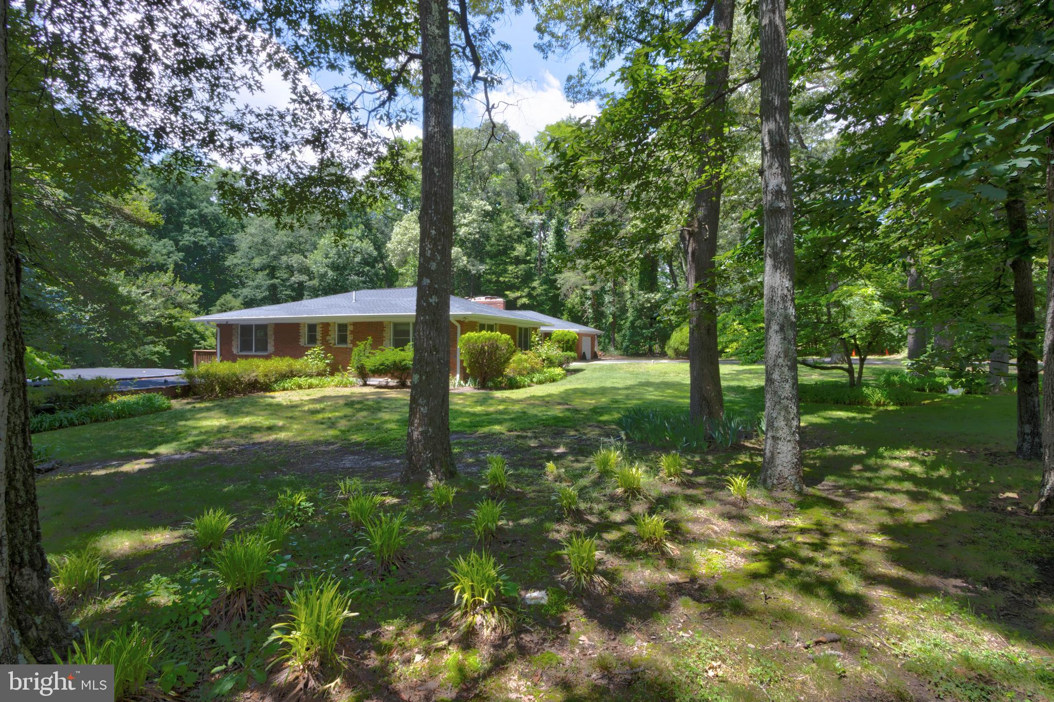 8191 Old Mill Road Pasadena, MD 21122 - Photo 3 of 37