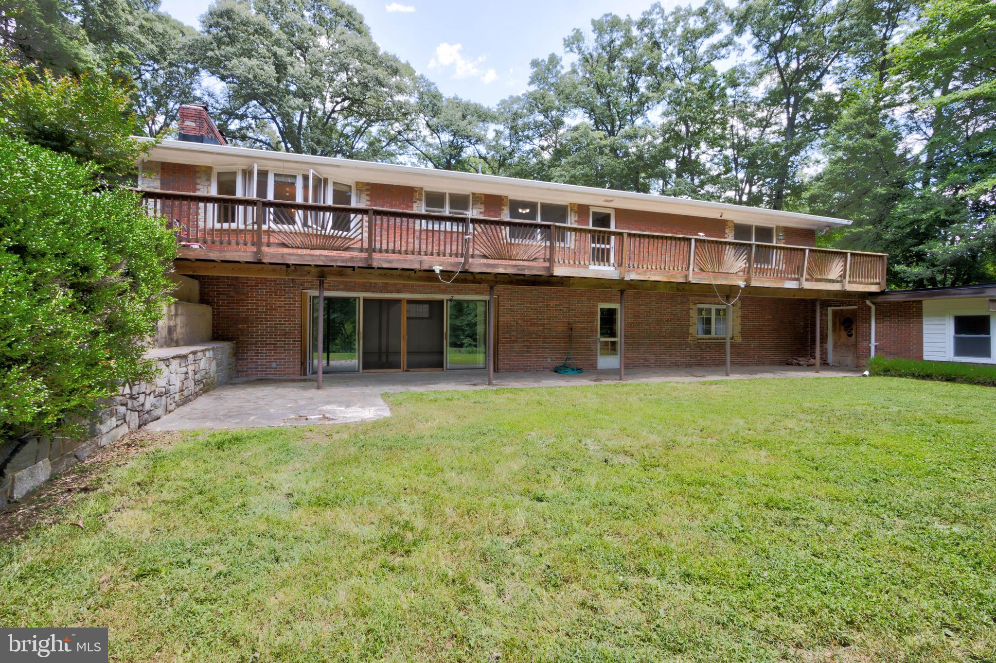 8191 Old Mill Road Pasadena, MD 21122 - Photo 31 of 37 flat back yard
