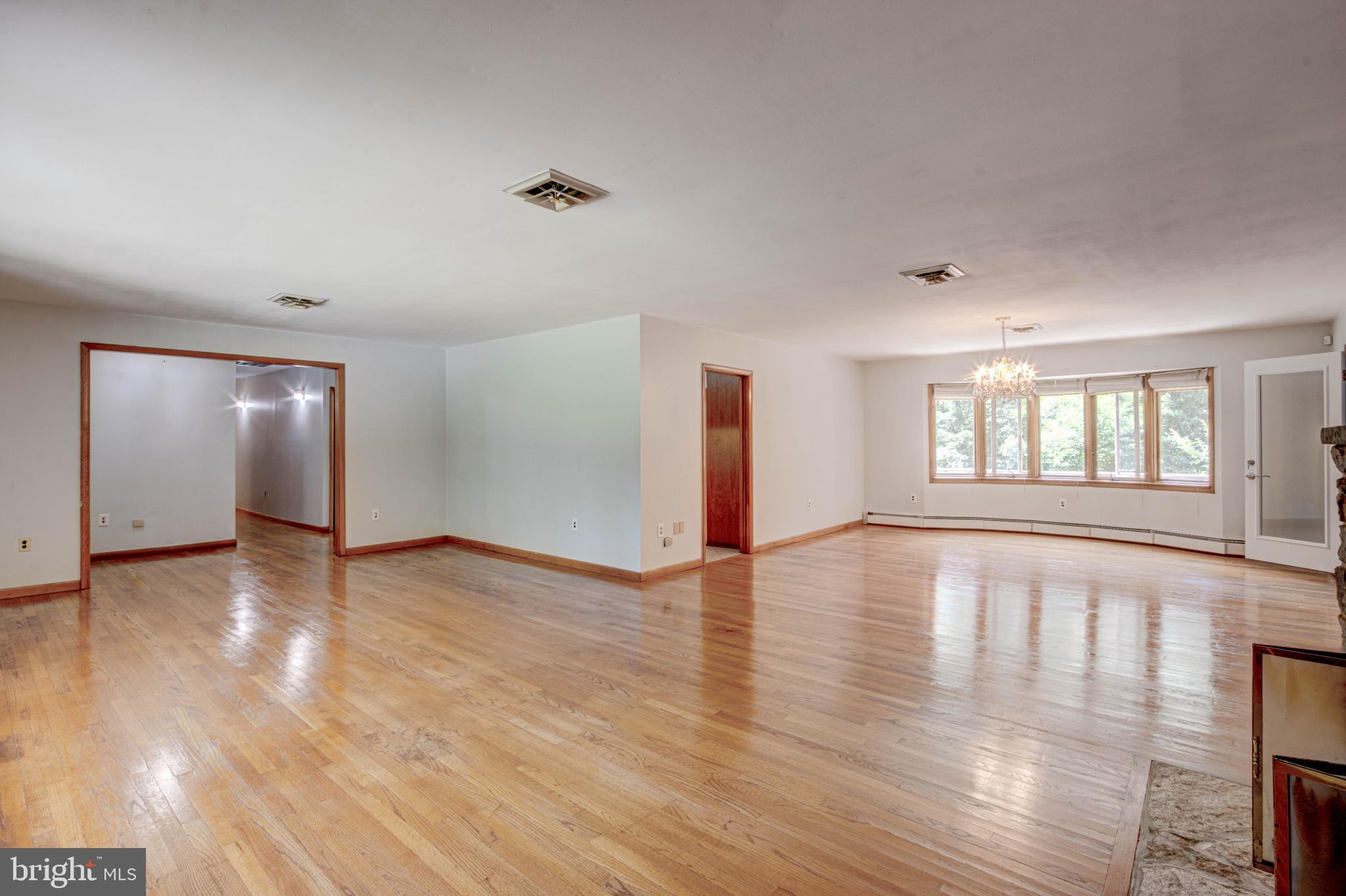 8191 Old Mill Road Pasadena, MD 21122 - Photo 6 of 37