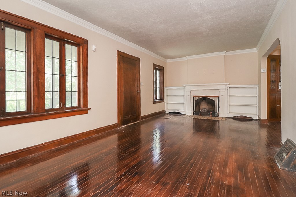 1175 Pomona Road Cleveland Heights, OH 44121 - Photo 5 of 34