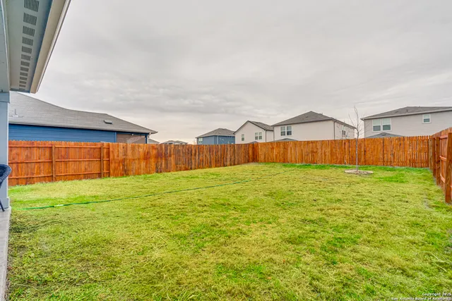 $1,899 | 10334 Big Four, Converse, TX 78109