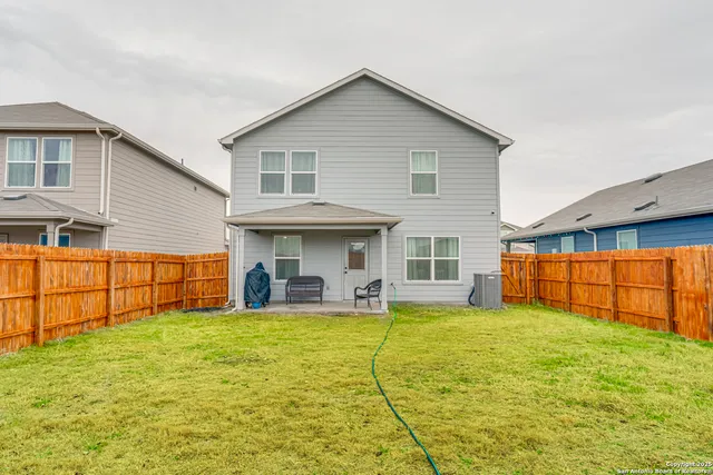 $1,899 | 10334 Big Four, Converse, TX 78109