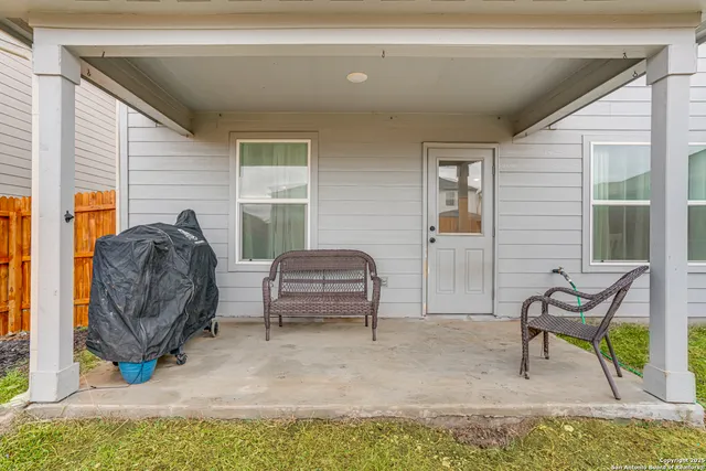 $1,899 | 10334 Big Four, Converse, TX 78109