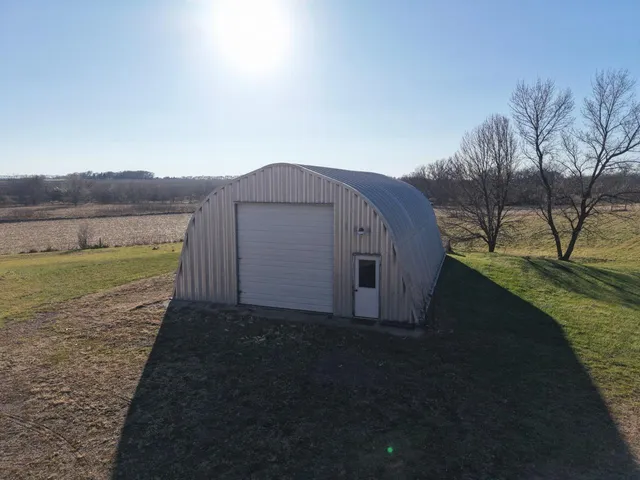 $429,000 | 11584 County Highway, Revere, MN 56166