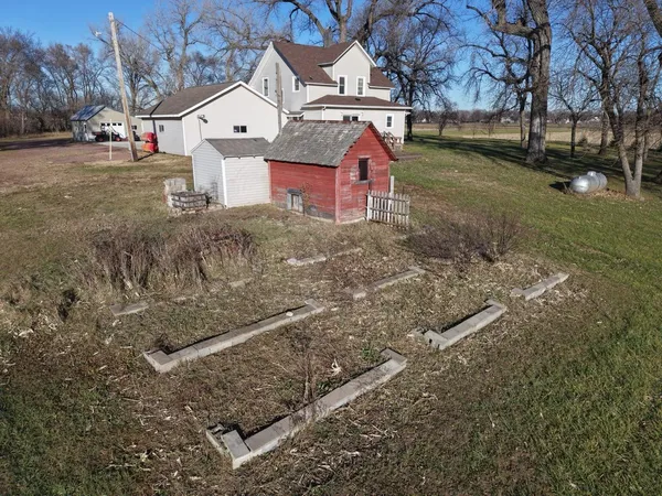 $429,000 | 11584 County Highway, Revere, MN 56166