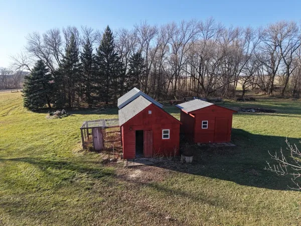 $429,000 | 11584 County Highway, Revere, MN 56166