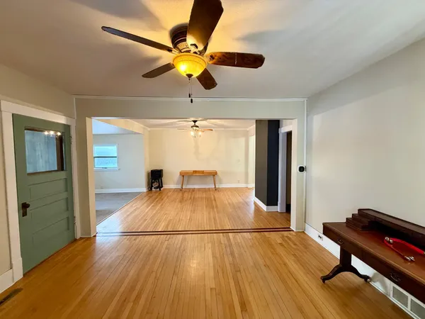 $429,000 | 11584 County Highway, Revere, MN 56166