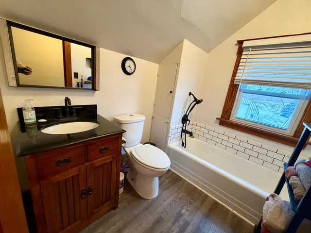 $429,000 | 11584 County Highway, Revere, MN 56166