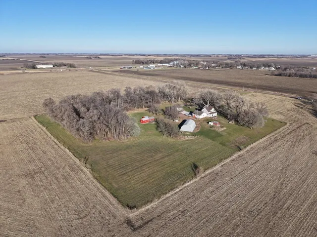 $429,000 | 11584 County Highway, Revere, MN 56166