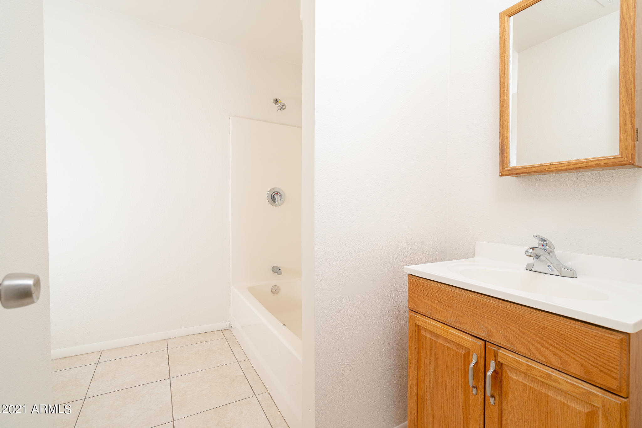 5415 West Camelback Road Phoenix, AZ 85031 - Photo 13 of 27 13_Master-Bath_01
