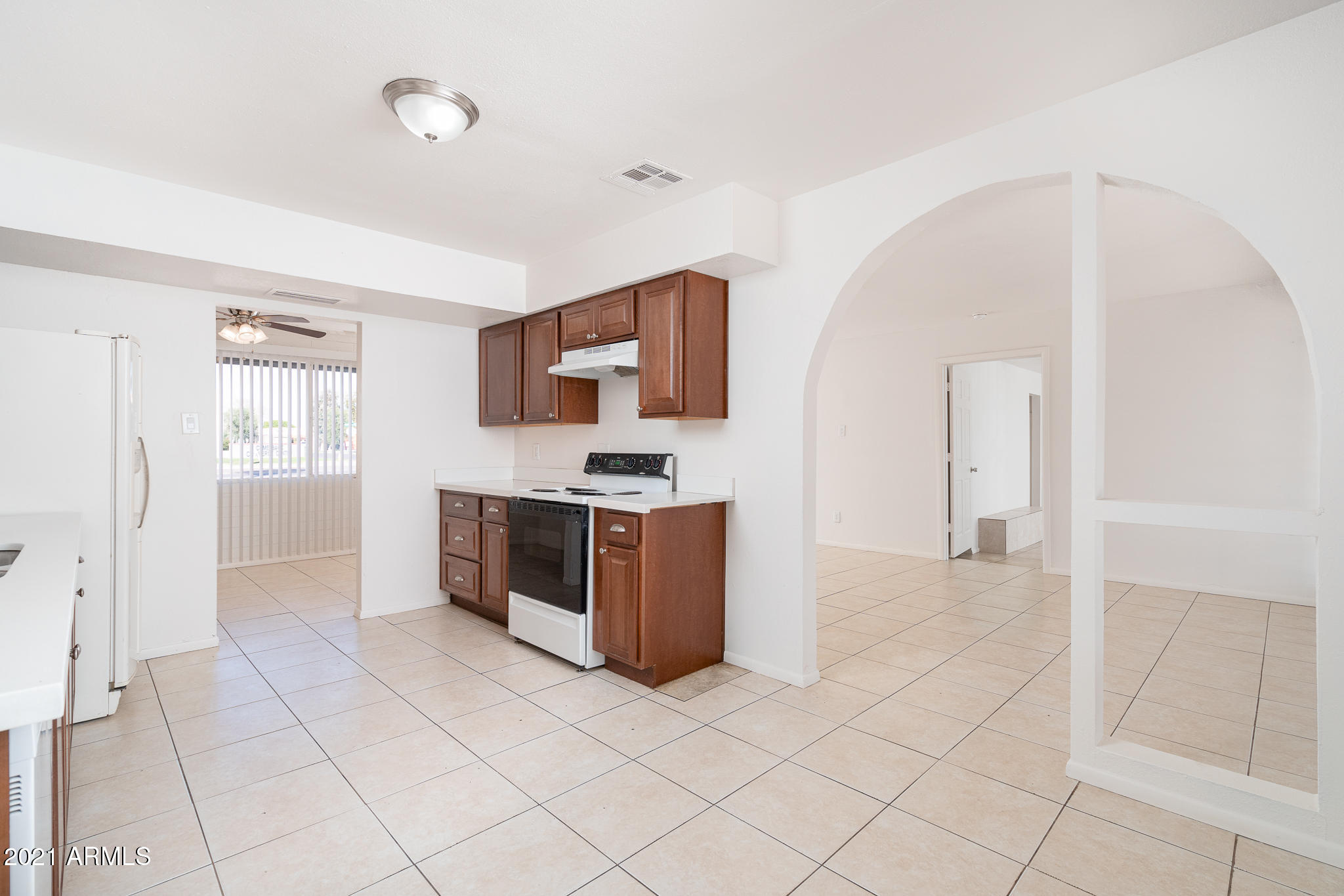 5415 West Camelback Road Phoenix, AZ 85031 - Photo 9 of 27 09_Kitchen_01