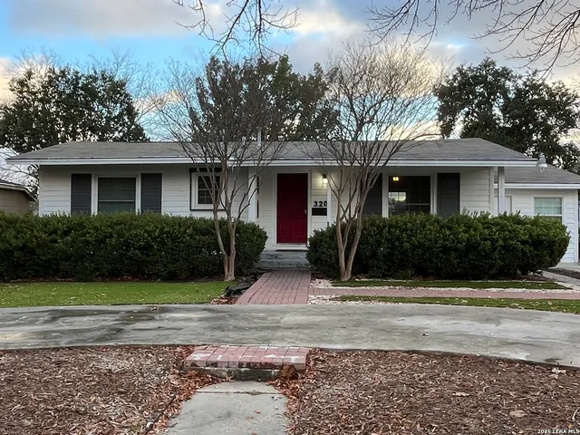 $1,800 | 320 Larchmont Drive, San Antonio, TX 78209