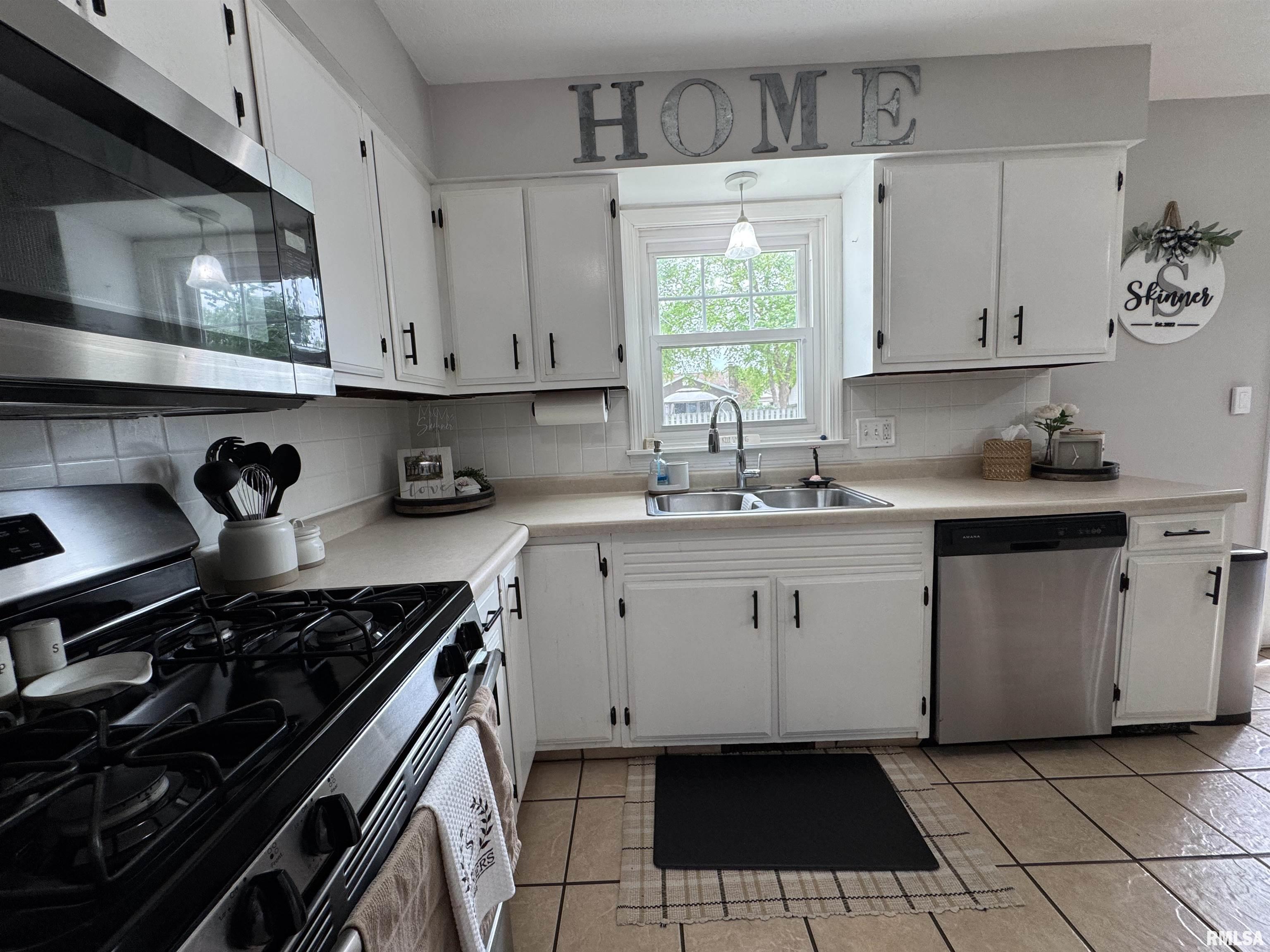 1804 Deerfield Road Chatham, IL 62629 - Photo 29 of 55 Gallery Image 29