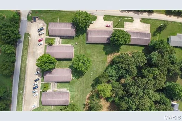 $1,700,000 | 1020 East Washington Street, Doniphan, MO 63935