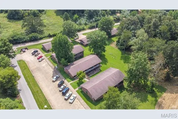 $1,700,000 | 1020 East Washington Street, Doniphan, MO 63935