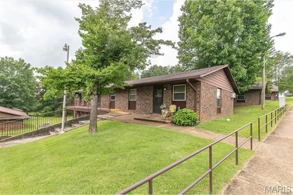 $1,700,000 | 1020 East Washington Street, Doniphan, MO 63935