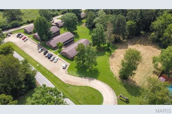 $1,700,000 | 1020 East Washington Street, Doniphan, MO 63935