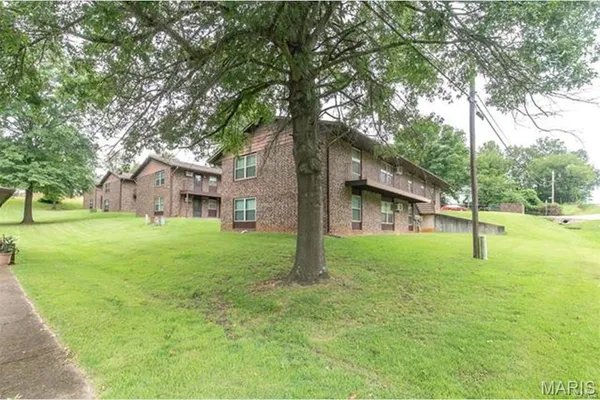 $1,700,000 | 1020 East Washington Street, Doniphan, MO 63935