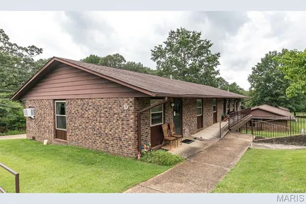 $1,700,000 | 1020 East Washington Street, Doniphan, MO 63935