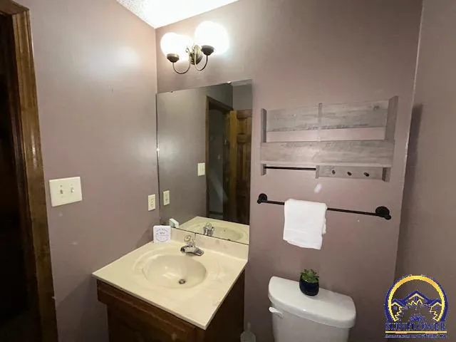 $374,950 | 3630 Southwest Kings Forest Road, Topeka, KS 66610