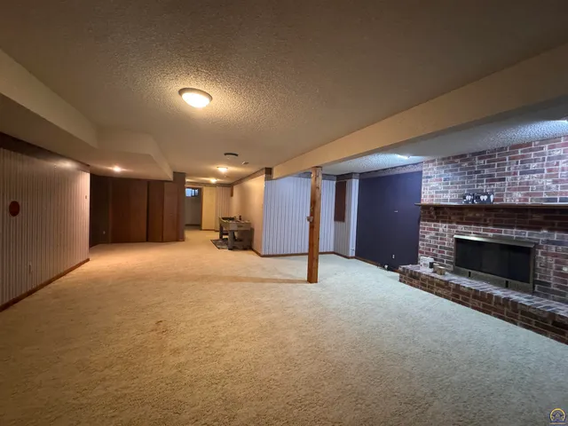 $374,950 | 3630 Southwest Kings Forest Road, Topeka, KS 66610