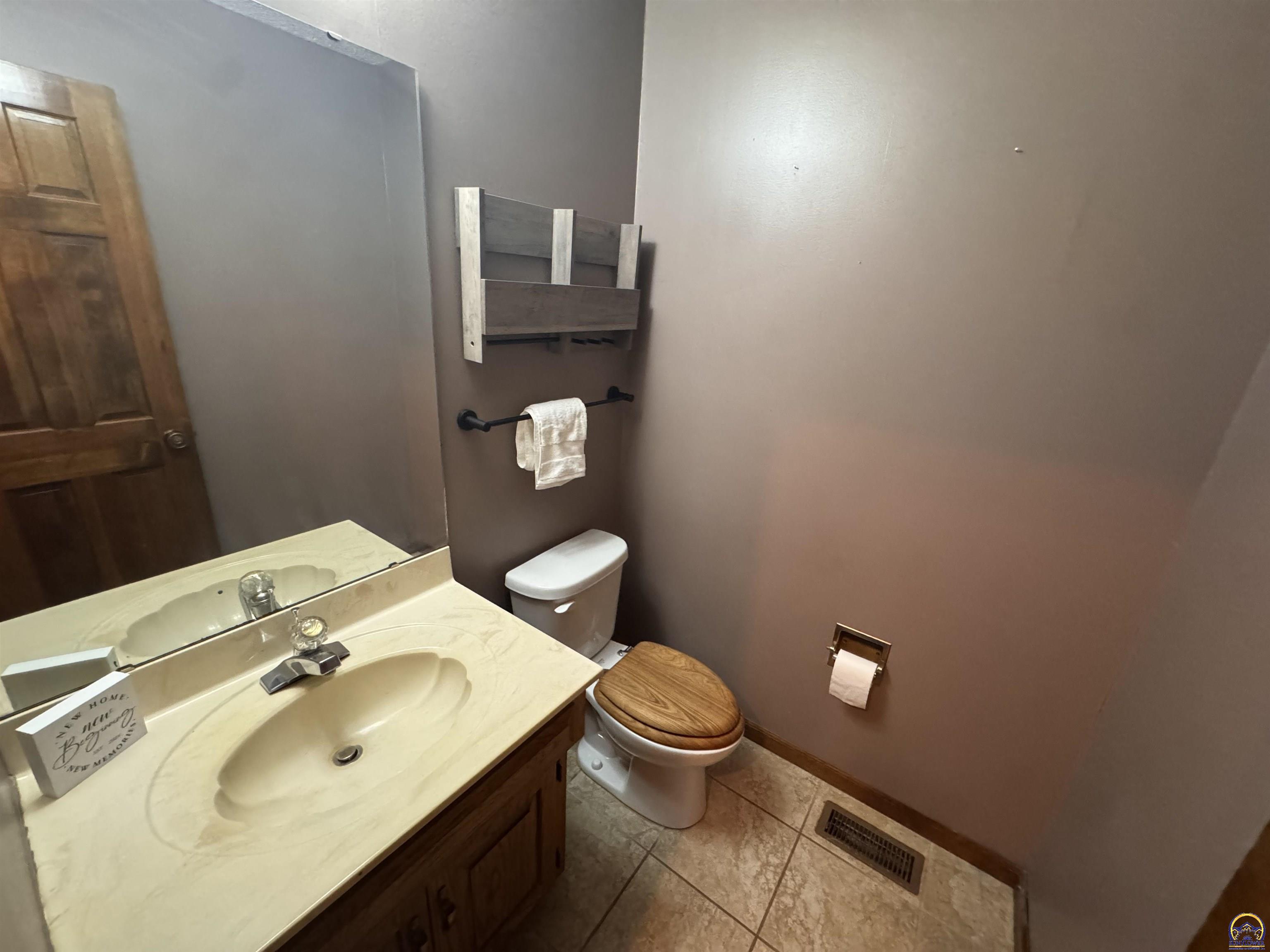 3630 Southwest Kings Forest Road Topeka, KS 66610 - Photo 27 of 30