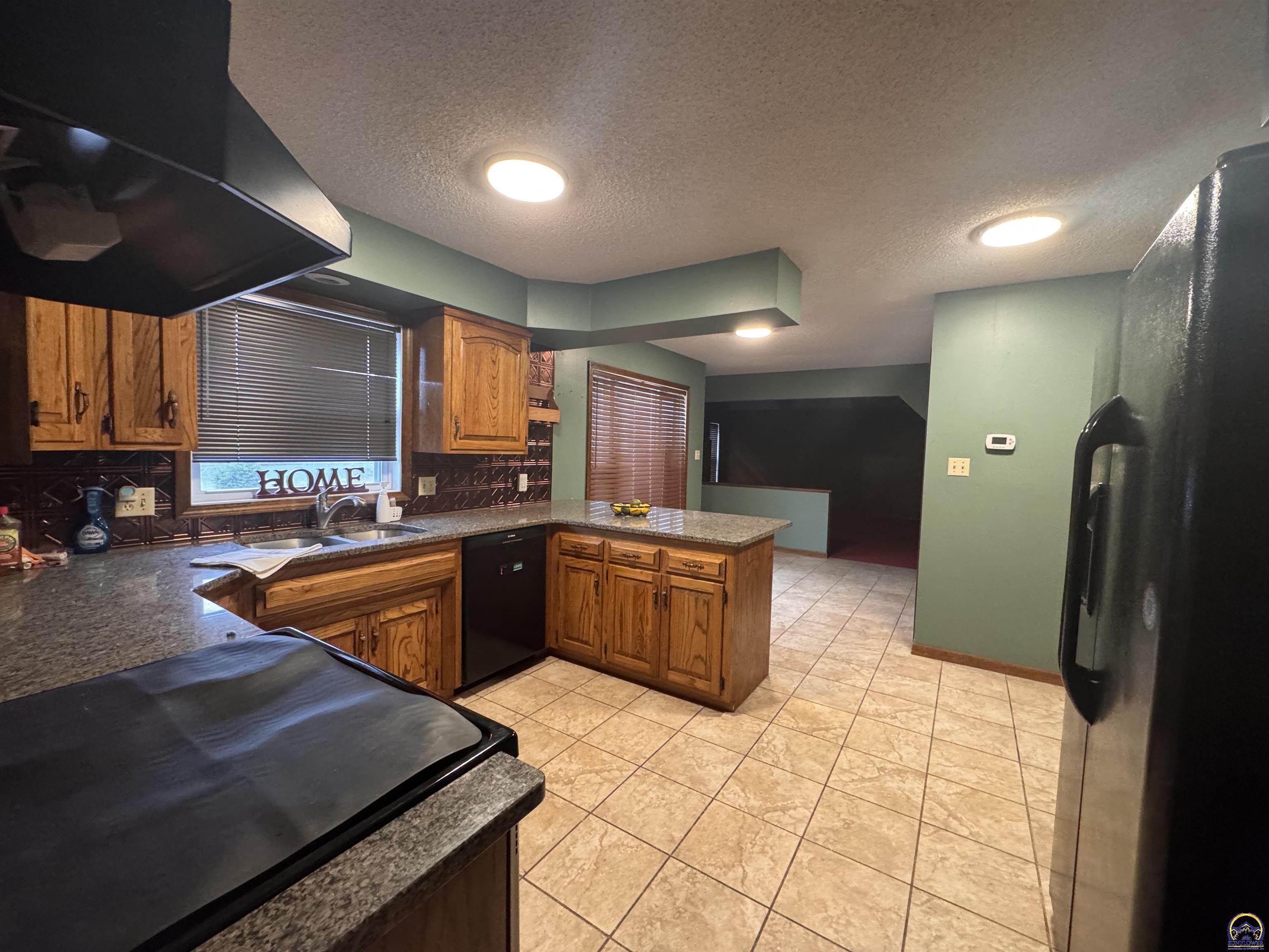 3630 Southwest Kings Forest Road Topeka, KS 66610 - Photo 6 of 30