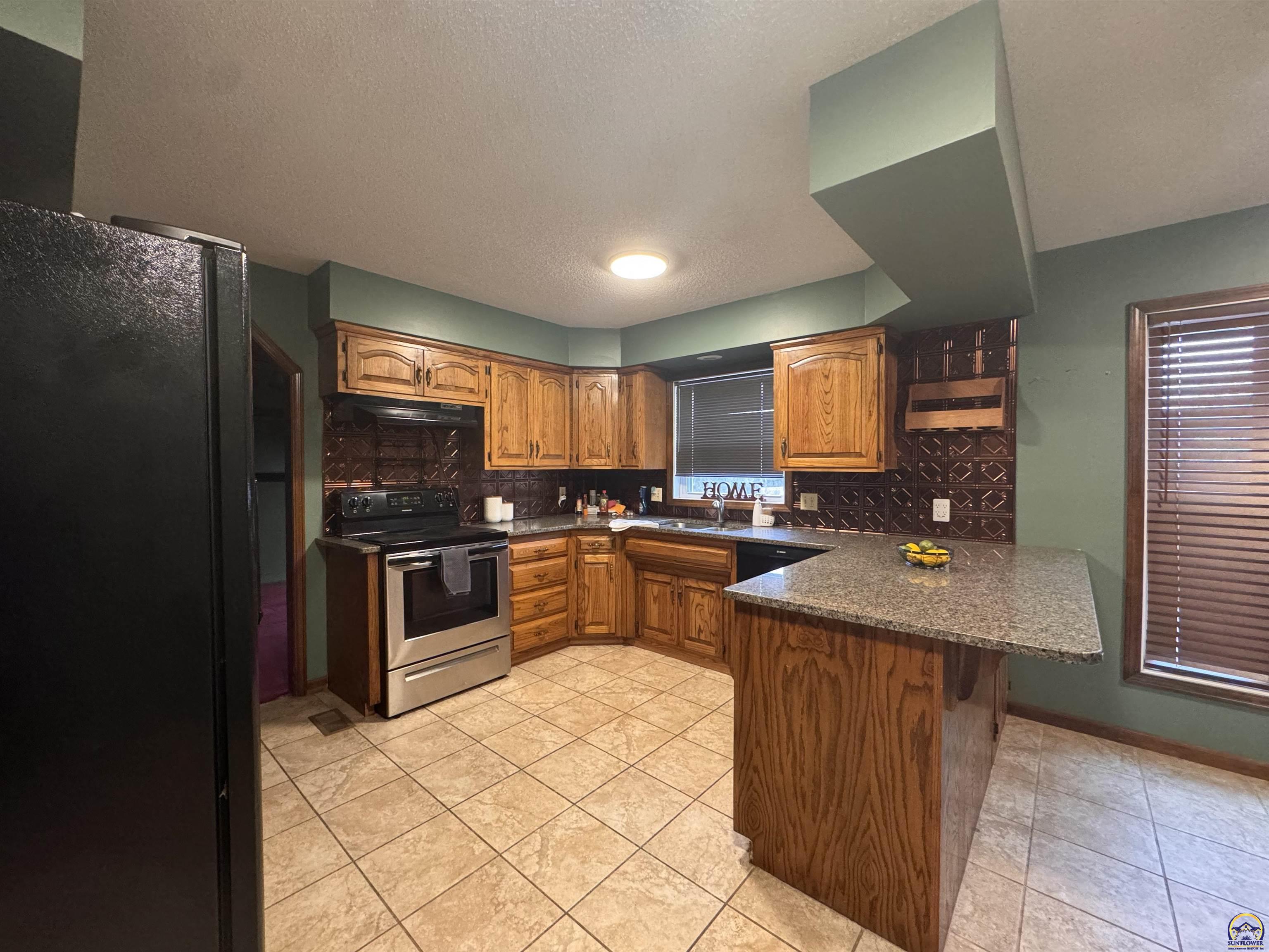 3630 Southwest Kings Forest Road Topeka, KS 66610 - Photo 7 of 30