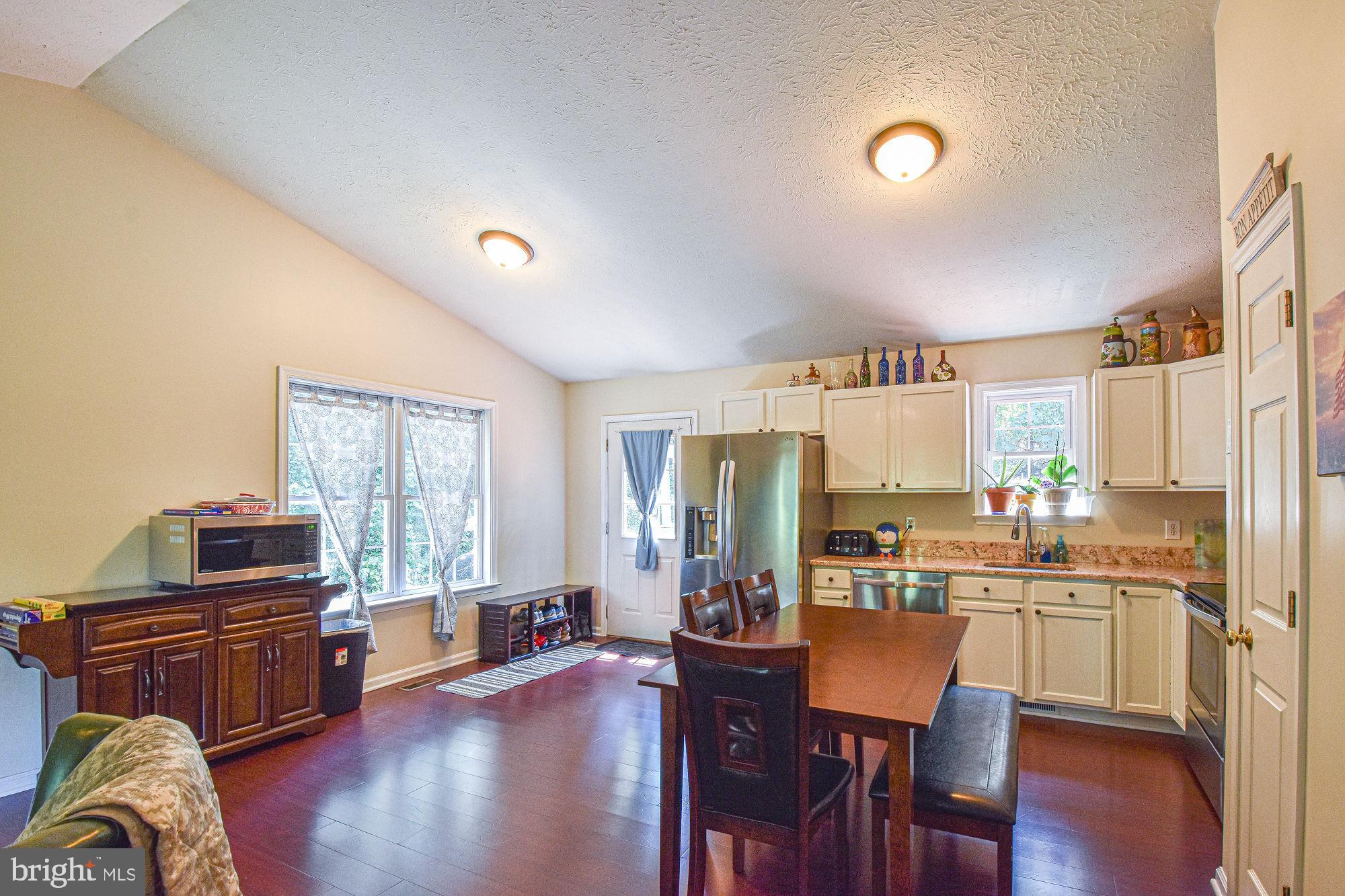 25 Cappy Road Linden, VA 22642 - Photo 7 of 41