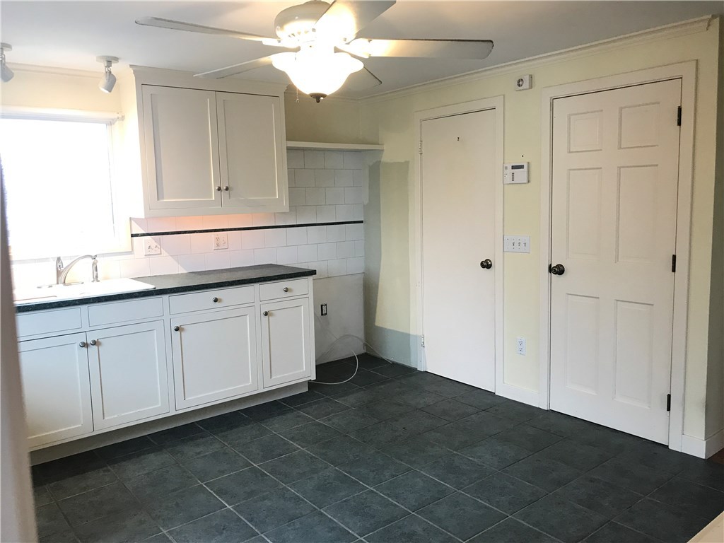 236 Mapleton Street Cranston, RI 02910 - Photo 23 of 40 Gallery Image 23