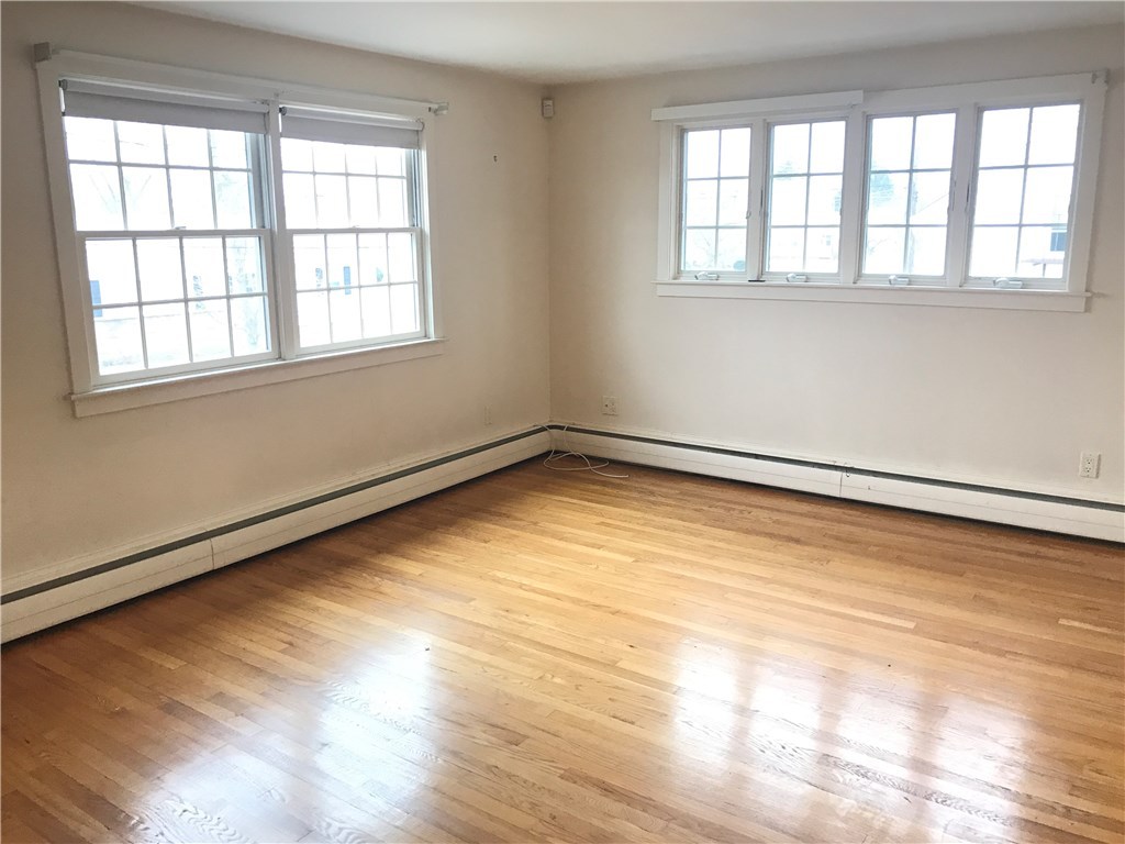 236 Mapleton Street Cranston, RI 02910 - Photo 24 of 40 Gallery Image 24